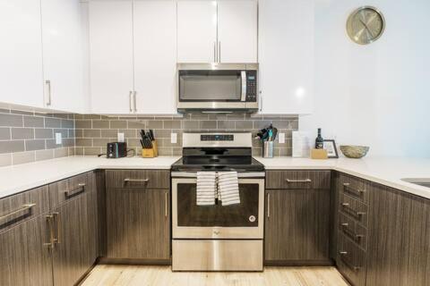 High-Rise Apartment With Panoramic Skyline Views Tampa Luaran gambar